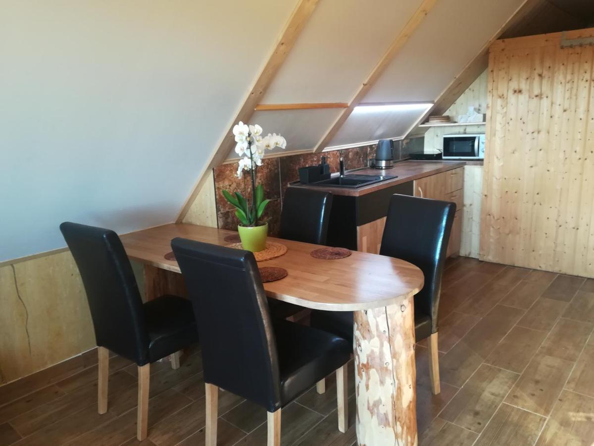 Apartman Life In Nature Jaronice ภายนอก รูปภาพ