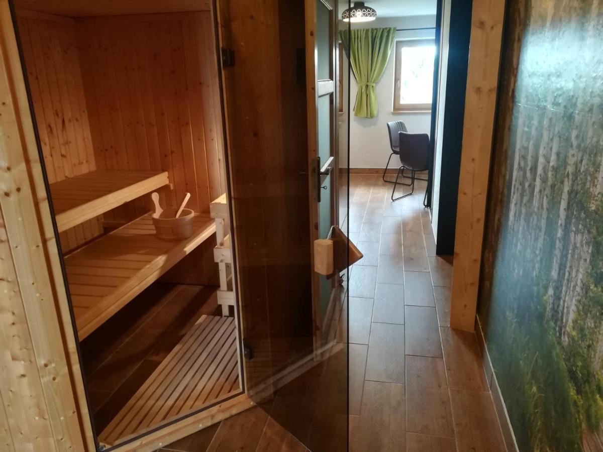 Apartman Life In Nature Jaronice ภายนอก รูปภาพ